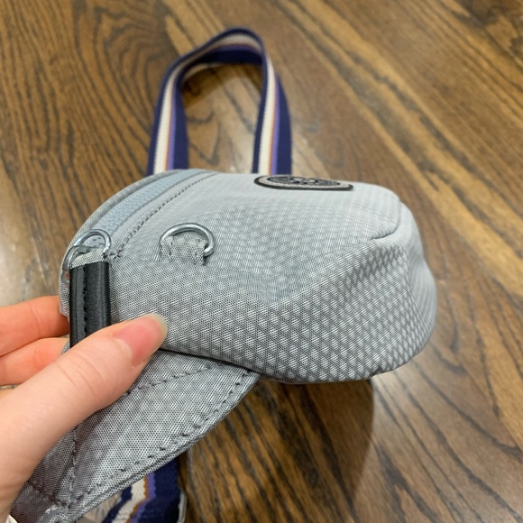 Like New Kipling Josu Waist Pack Belt Bag Gray & Purple Unisex - Picture 4 of 14